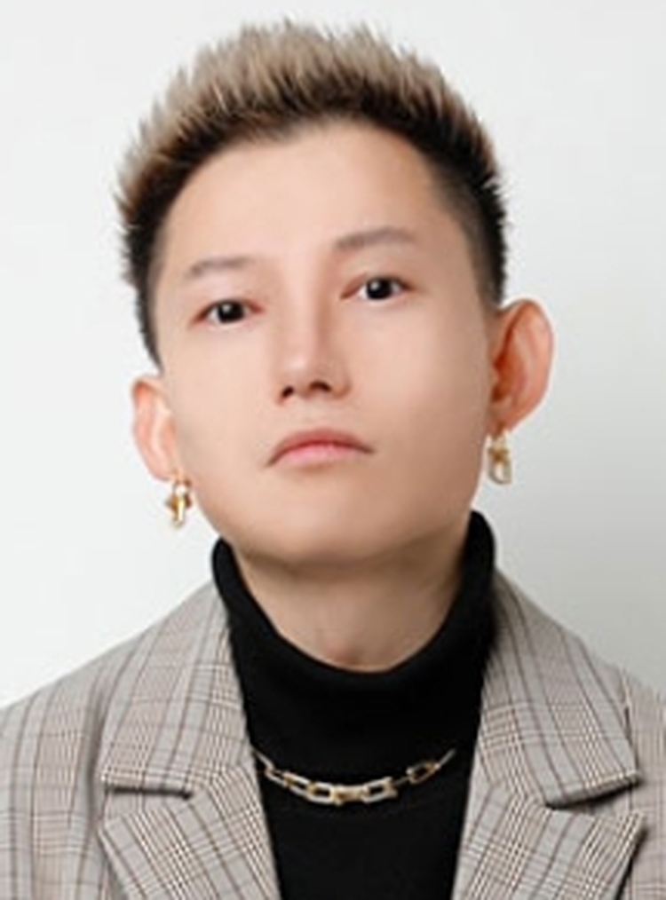 輝